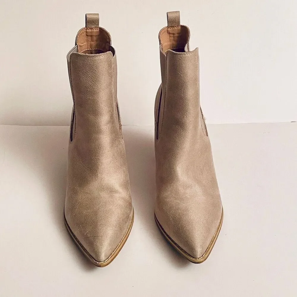 Mi.im Pu leather 8.5 Ankle booties /boots pointed toe elastic panels block heel